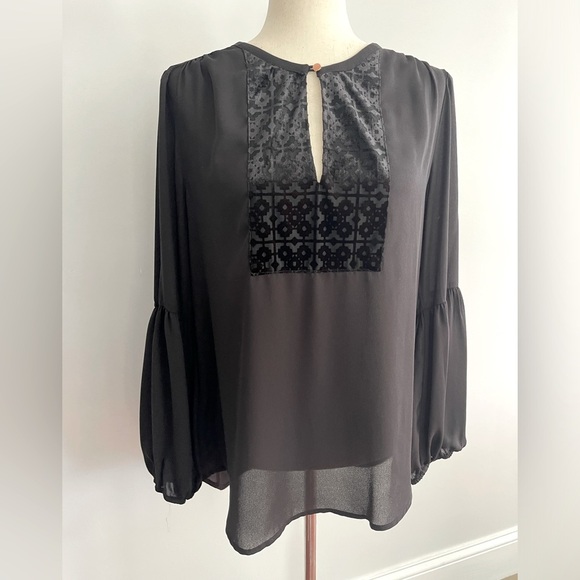 Ivanka Trump chiffon blouse - Picture 2 of 9
